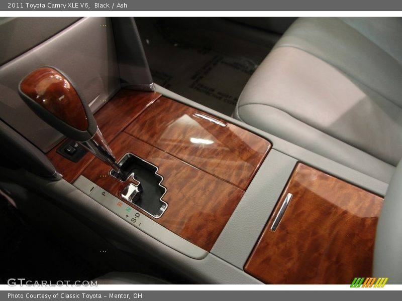 Black / Ash 2011 Toyota Camry XLE V6