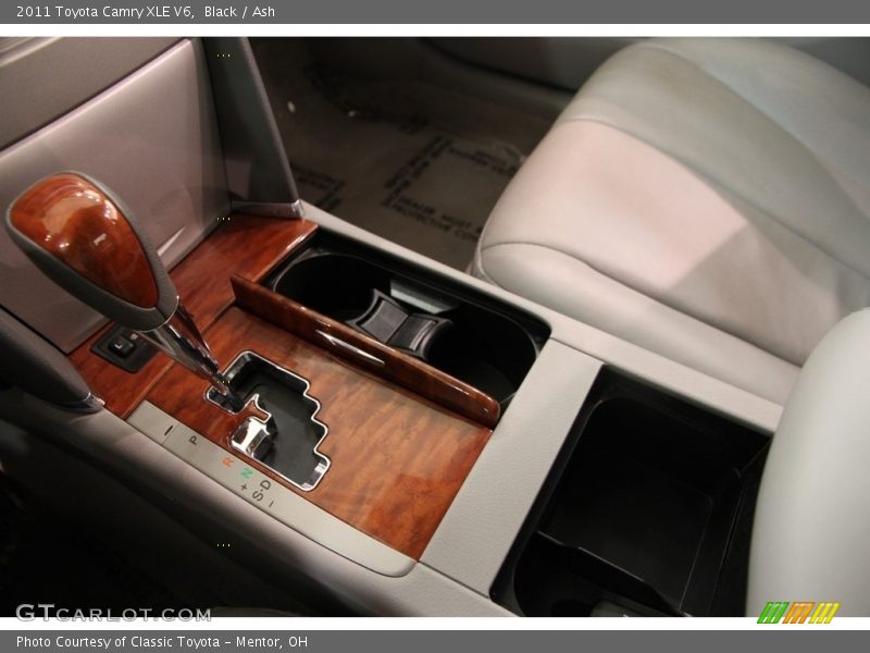 Black / Ash 2011 Toyota Camry XLE V6