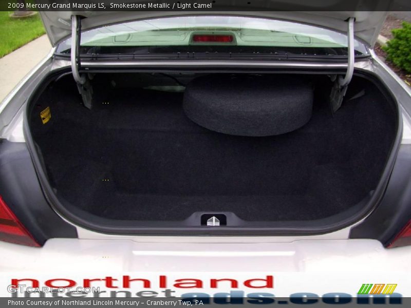 Smokestone Metallic / Light Camel 2009 Mercury Grand Marquis LS