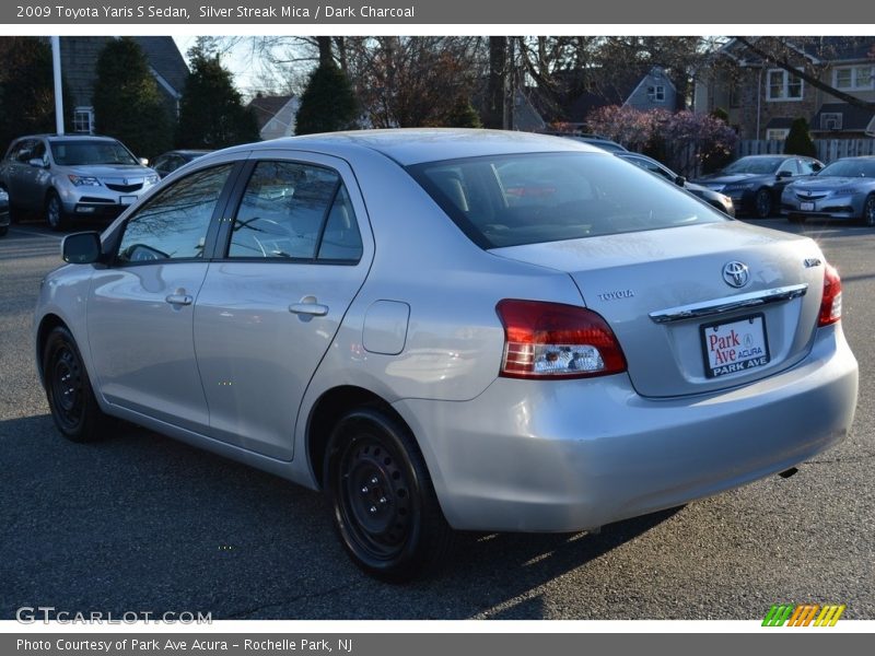 Silver Streak Mica / Dark Charcoal 2009 Toyota Yaris S Sedan