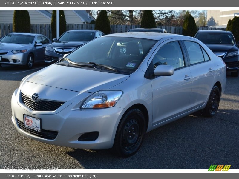 Silver Streak Mica / Dark Charcoal 2009 Toyota Yaris S Sedan
