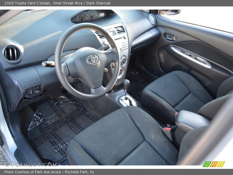 Silver Streak Mica / Dark Charcoal 2009 Toyota Yaris S Sedan