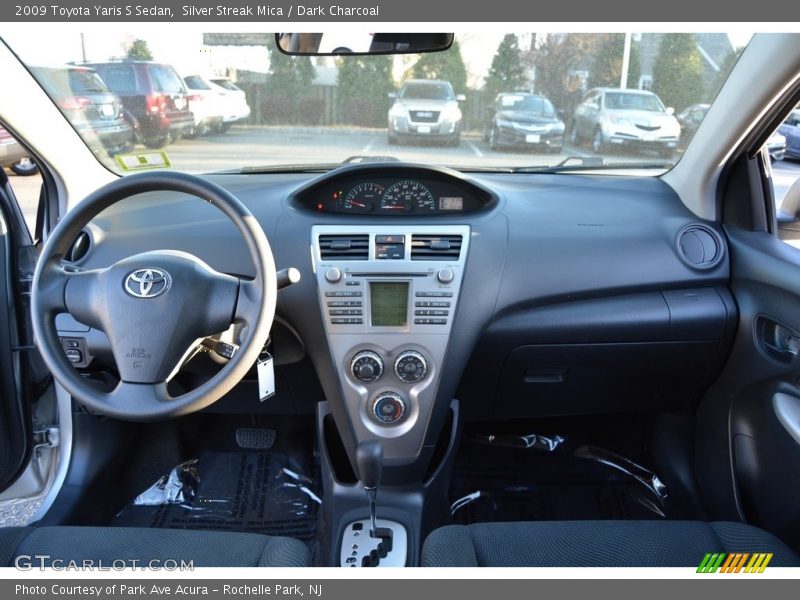 Silver Streak Mica / Dark Charcoal 2009 Toyota Yaris S Sedan