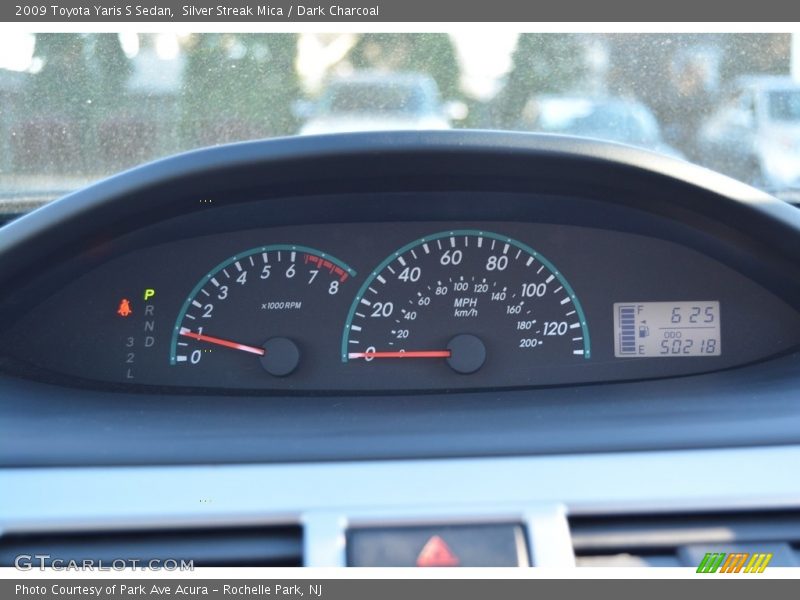 Silver Streak Mica / Dark Charcoal 2009 Toyota Yaris S Sedan