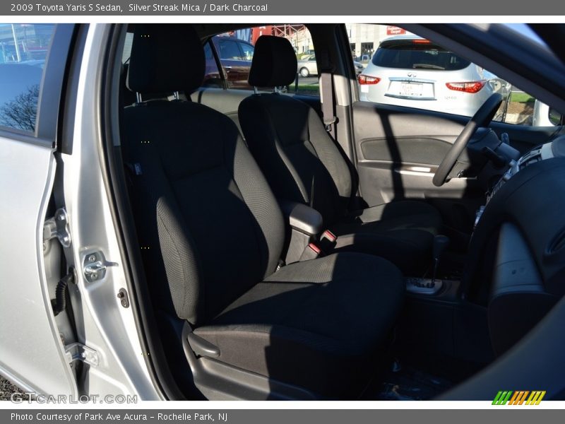 Silver Streak Mica / Dark Charcoal 2009 Toyota Yaris S Sedan