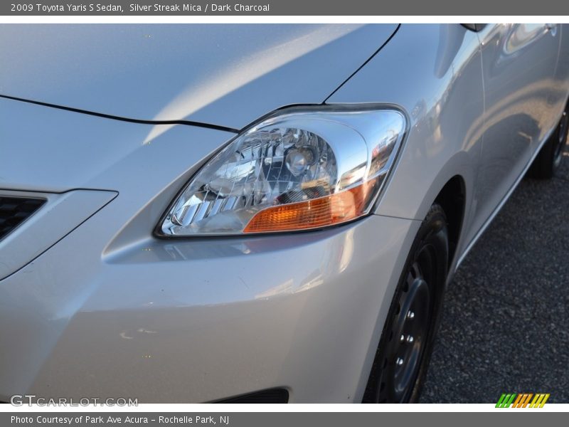 Silver Streak Mica / Dark Charcoal 2009 Toyota Yaris S Sedan