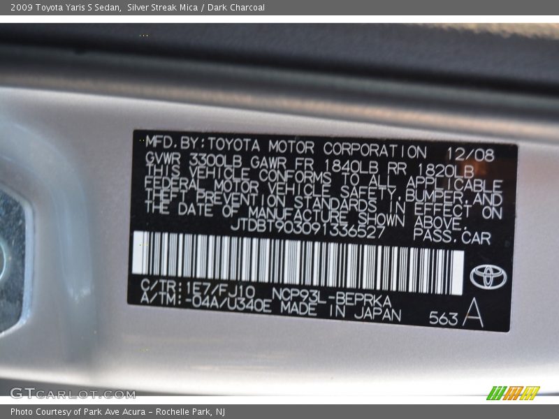 Silver Streak Mica / Dark Charcoal 2009 Toyota Yaris S Sedan