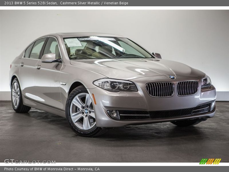 Front 3/4 View of 2013 5 Series 528i Sedan