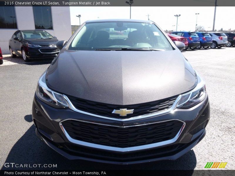 Tungsten Metallic / Jet Black 2016 Chevrolet Cruze LT Sedan