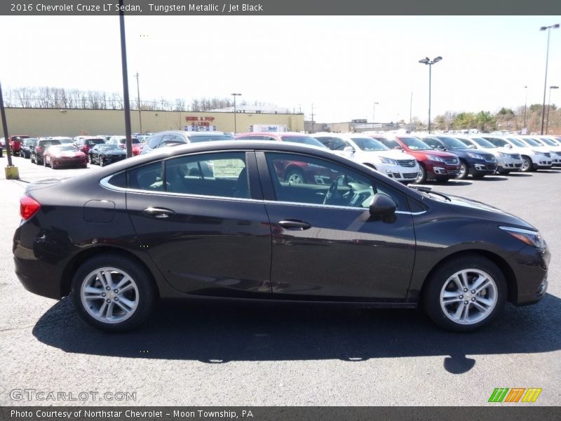 Tungsten Metallic / Jet Black 2016 Chevrolet Cruze LT Sedan