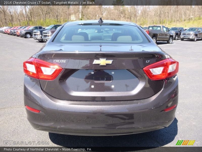 Tungsten Metallic / Jet Black 2016 Chevrolet Cruze LT Sedan