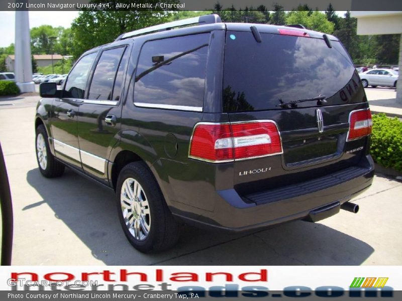 Alloy Metallic / Charcoal 2007 Lincoln Navigator Luxury 4x4