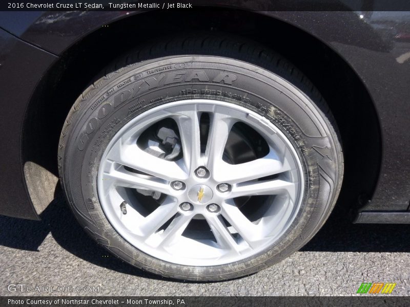 Tungsten Metallic / Jet Black 2016 Chevrolet Cruze LT Sedan