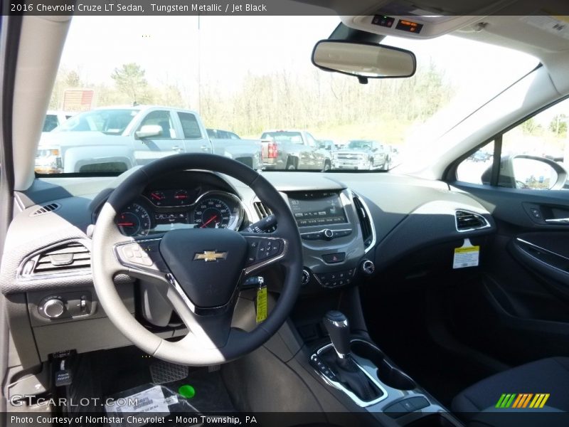 Tungsten Metallic / Jet Black 2016 Chevrolet Cruze LT Sedan