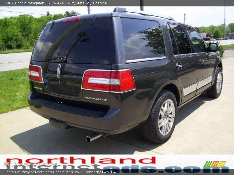Alloy Metallic / Charcoal 2007 Lincoln Navigator Luxury 4x4