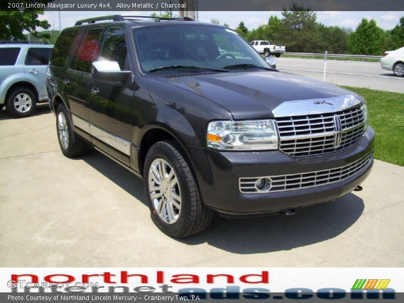 Alloy Metallic / Charcoal 2007 Lincoln Navigator Luxury 4x4