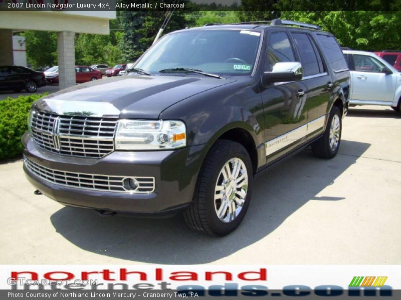 Alloy Metallic / Charcoal 2007 Lincoln Navigator Luxury 4x4