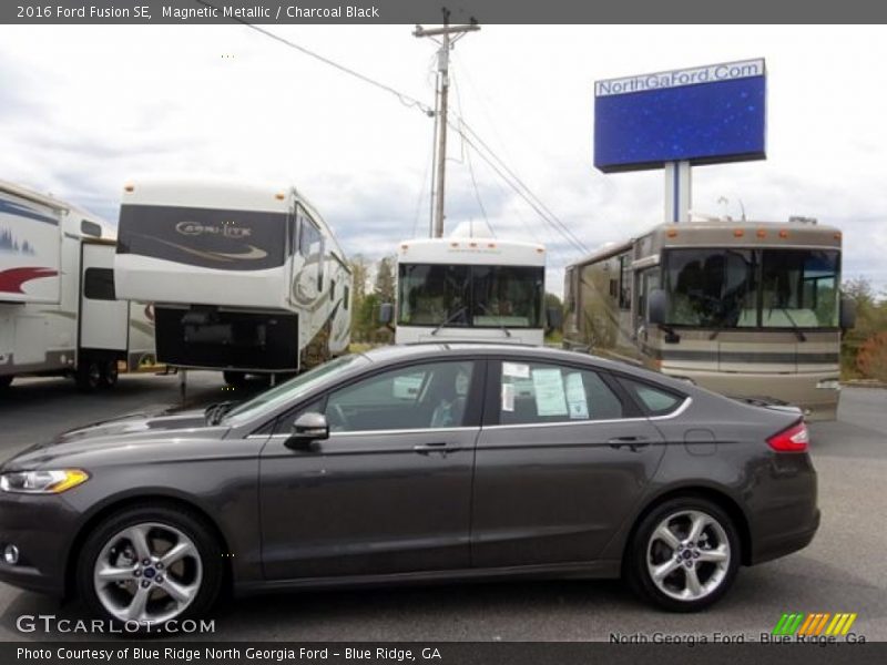 Magnetic Metallic / Charcoal Black 2016 Ford Fusion SE