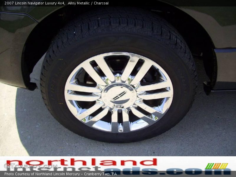 Alloy Metallic / Charcoal 2007 Lincoln Navigator Luxury 4x4