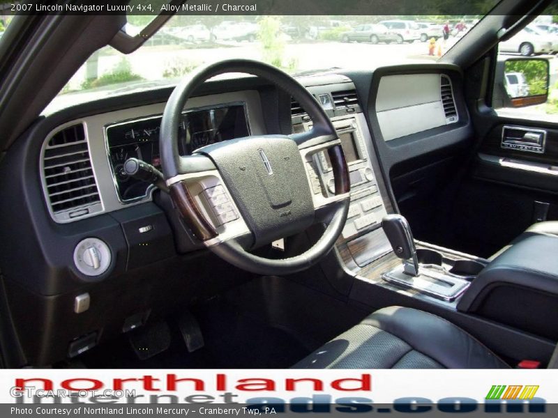 Alloy Metallic / Charcoal 2007 Lincoln Navigator Luxury 4x4
