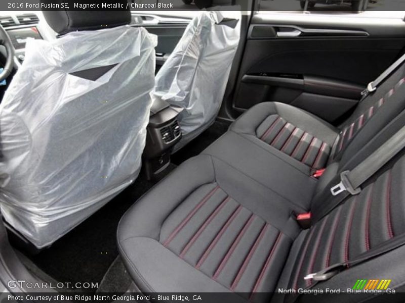 Magnetic Metallic / Charcoal Black 2016 Ford Fusion SE