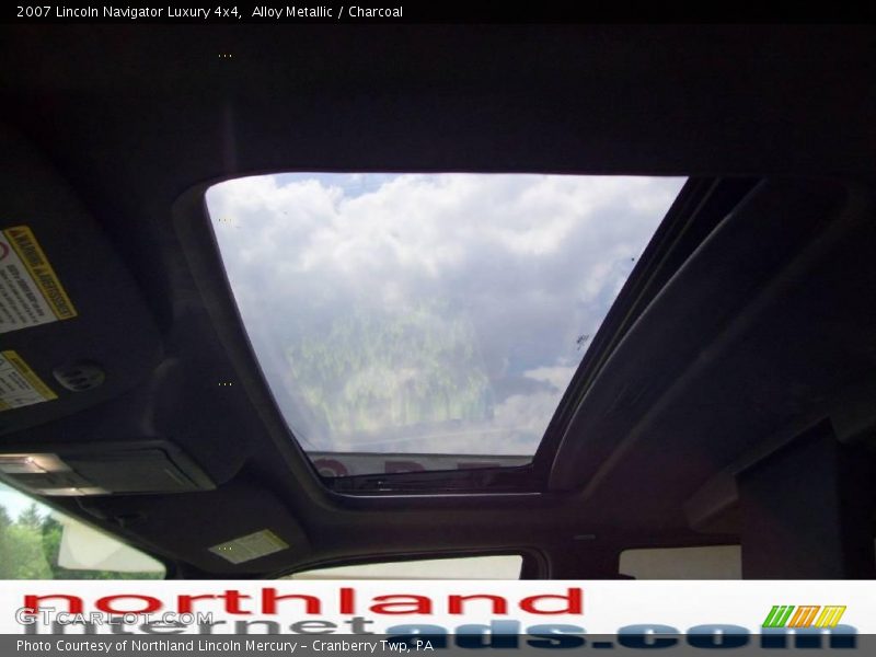 Alloy Metallic / Charcoal 2007 Lincoln Navigator Luxury 4x4