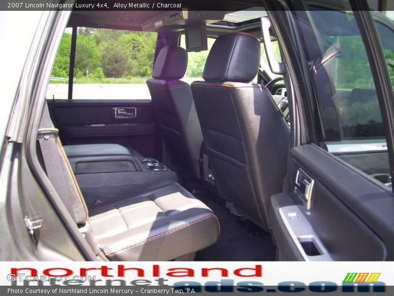 Alloy Metallic / Charcoal 2007 Lincoln Navigator Luxury 4x4