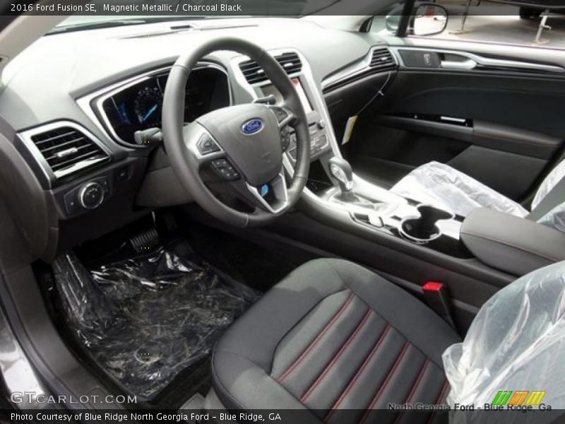Magnetic Metallic / Charcoal Black 2016 Ford Fusion SE