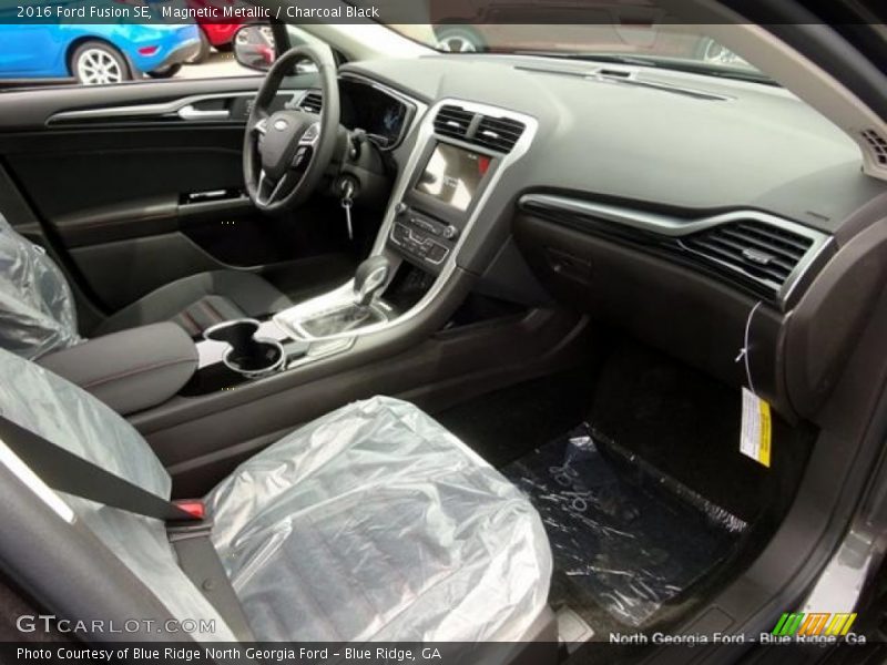 Magnetic Metallic / Charcoal Black 2016 Ford Fusion SE