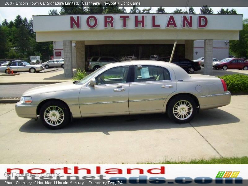 Cashmere Tri-Coat / Light Camel 2007 Lincoln Town Car Signature Limited