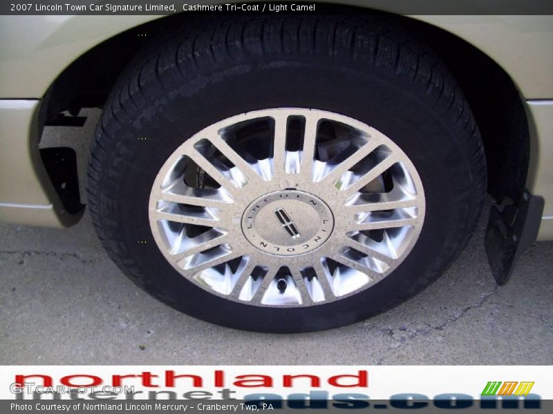 Cashmere Tri-Coat / Light Camel 2007 Lincoln Town Car Signature Limited