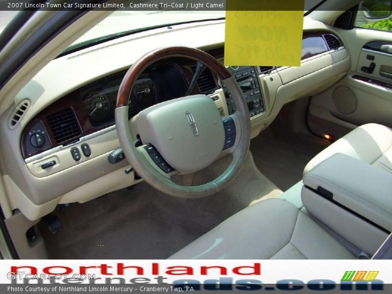 Cashmere Tri-Coat / Light Camel 2007 Lincoln Town Car Signature Limited