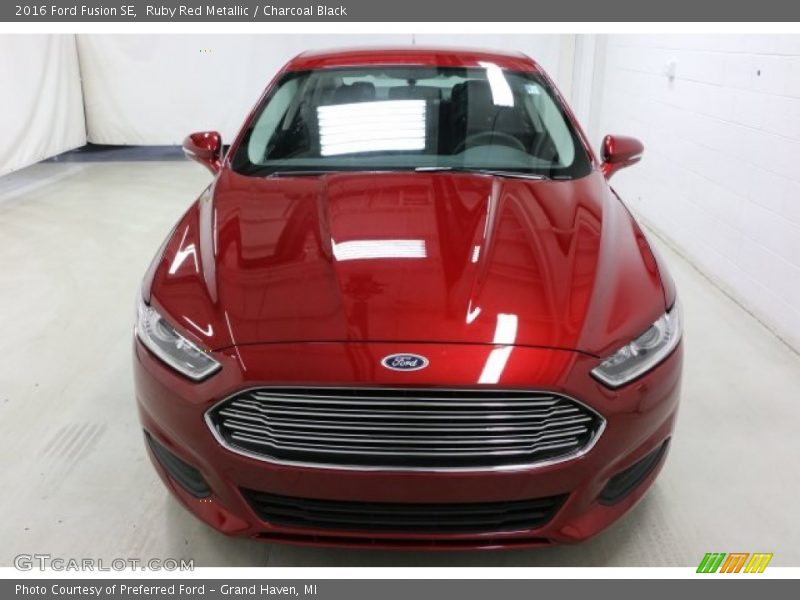 Ruby Red Metallic / Charcoal Black 2016 Ford Fusion SE