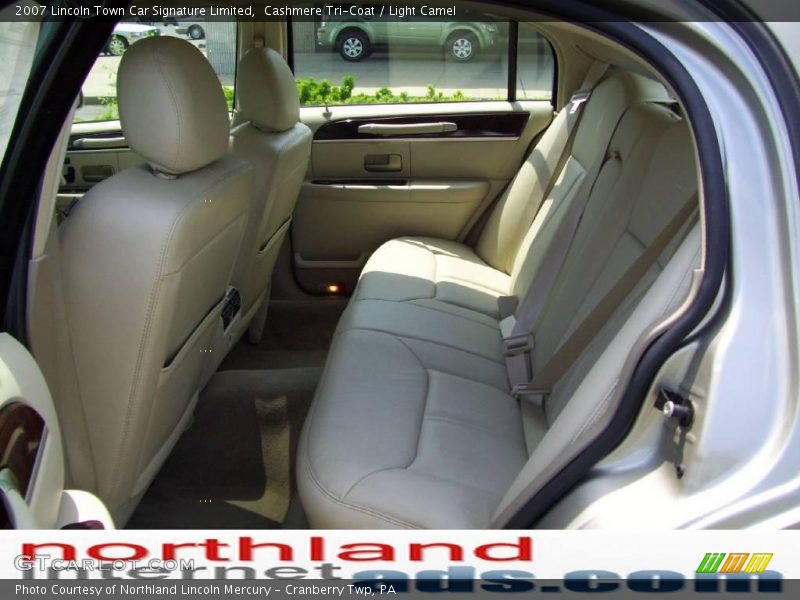 Cashmere Tri-Coat / Light Camel 2007 Lincoln Town Car Signature Limited