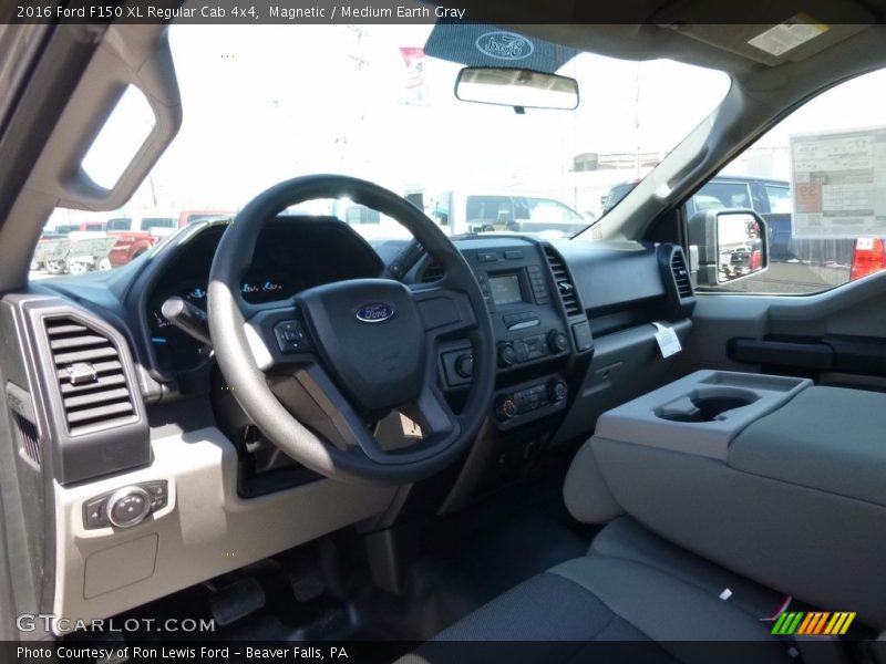 Magnetic / Medium Earth Gray 2016 Ford F150 XL Regular Cab 4x4