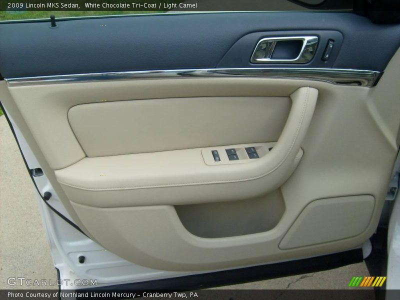 White Chocolate Tri-Coat / Light Camel 2009 Lincoln MKS Sedan
