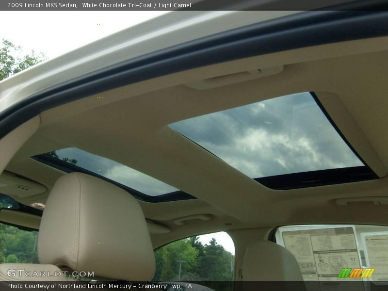 White Chocolate Tri-Coat / Light Camel 2009 Lincoln MKS Sedan