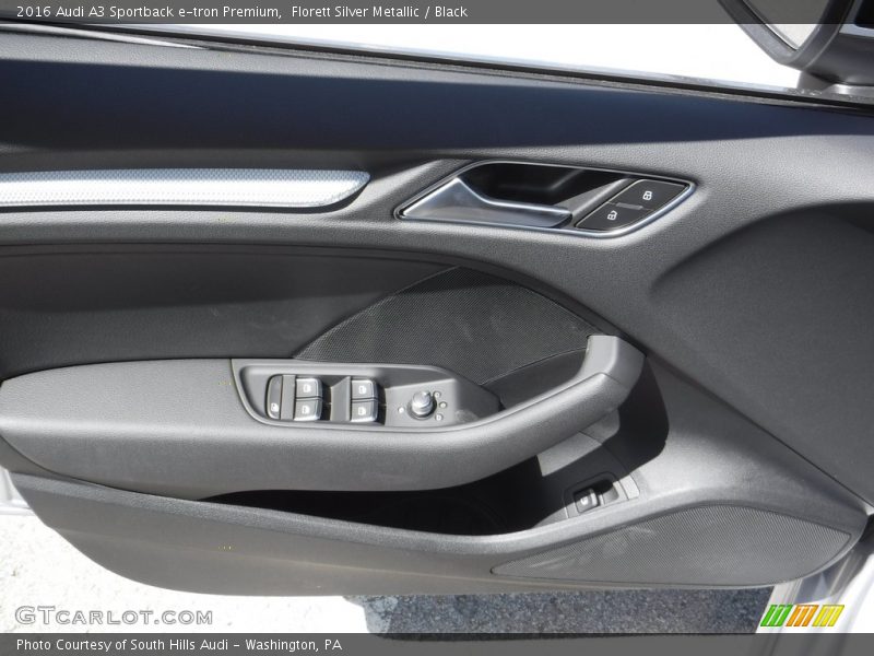 Florett Silver Metallic / Black 2016 Audi A3 Sportback e-tron Premium