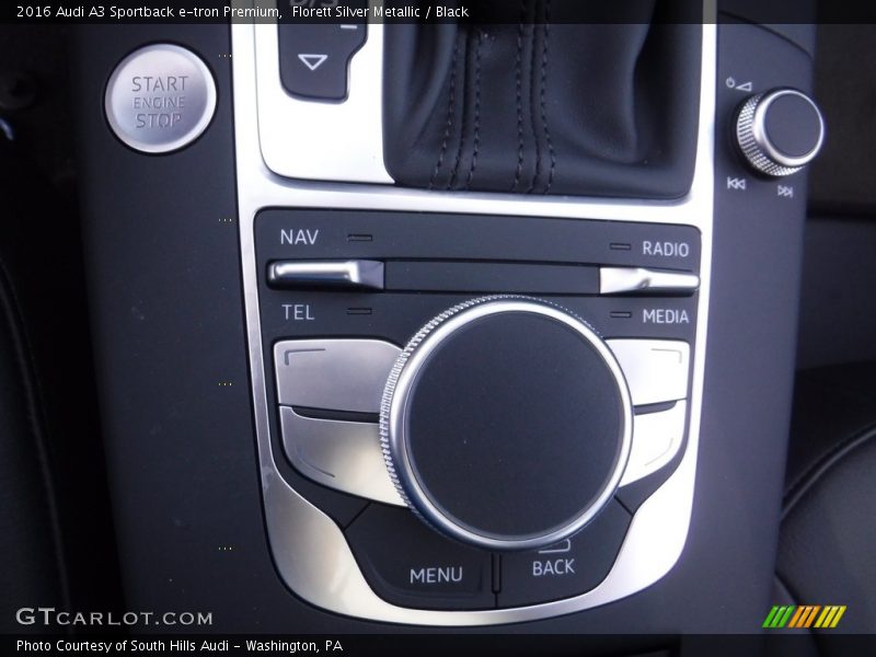 Florett Silver Metallic / Black 2016 Audi A3 Sportback e-tron Premium