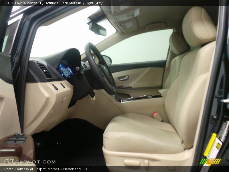 Attitude Black Metallic / Light Gray 2013 Toyota Venza LE