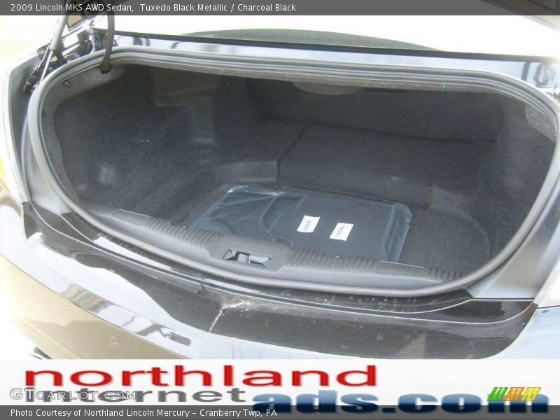 Tuxedo Black Metallic / Charcoal Black 2009 Lincoln MKS AWD Sedan