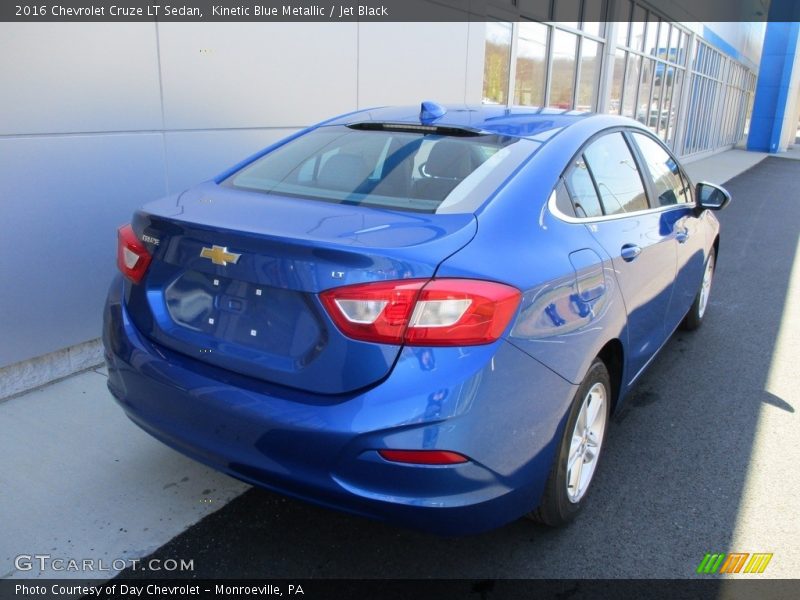 Kinetic Blue Metallic / Jet Black 2016 Chevrolet Cruze LT Sedan