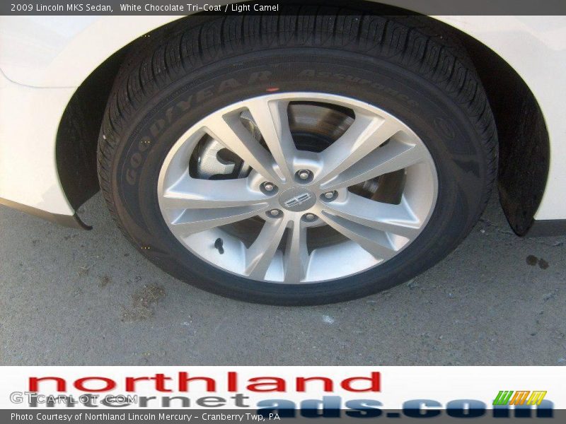 White Chocolate Tri-Coat / Light Camel 2009 Lincoln MKS Sedan