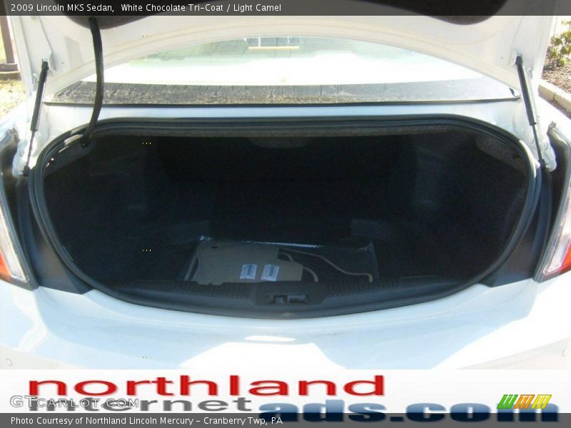 White Chocolate Tri-Coat / Light Camel 2009 Lincoln MKS Sedan