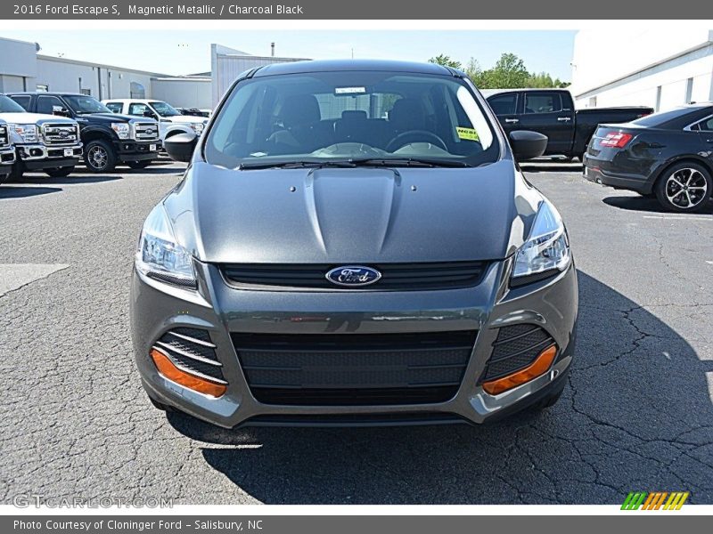 Magnetic Metallic / Charcoal Black 2016 Ford Escape S