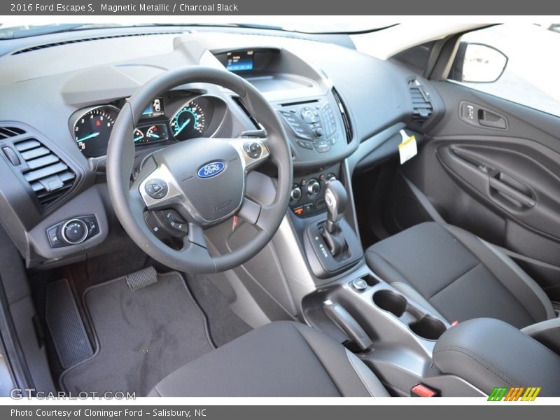 Magnetic Metallic / Charcoal Black 2016 Ford Escape S