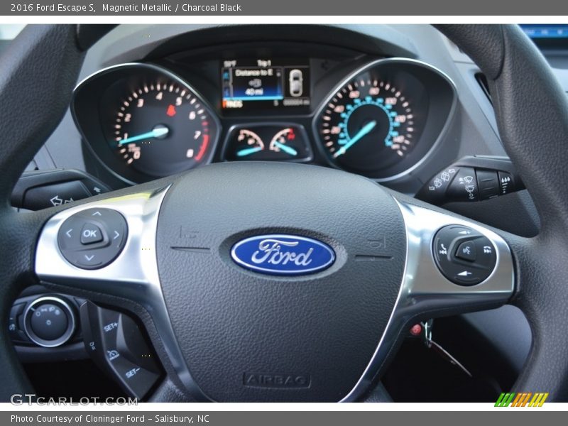 Magnetic Metallic / Charcoal Black 2016 Ford Escape S