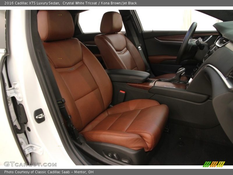 Crystal White Tricoat / Kona Brown/Jet Black 2016 Cadillac XTS Luxury Sedan