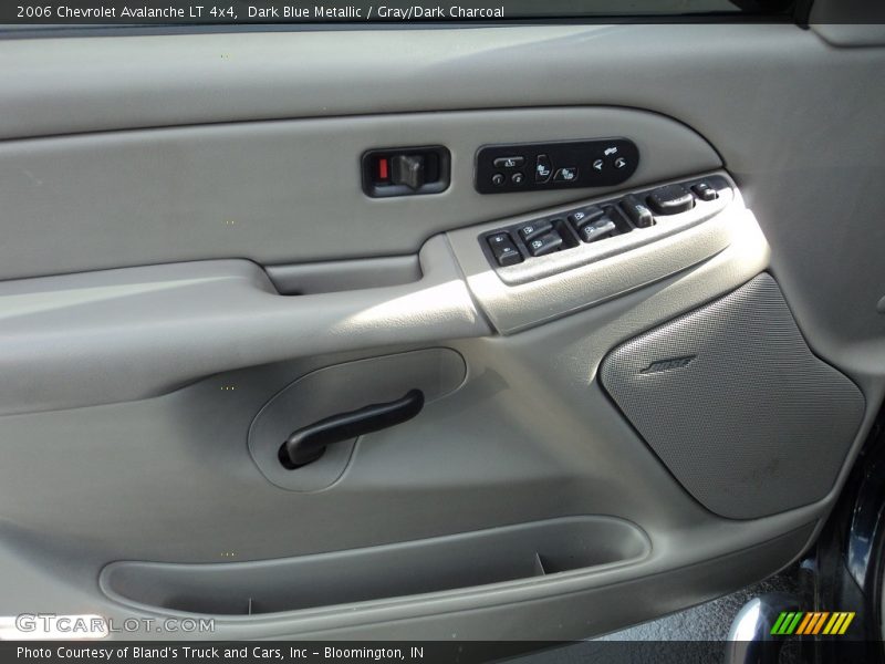 Dark Blue Metallic / Gray/Dark Charcoal 2006 Chevrolet Avalanche LT 4x4