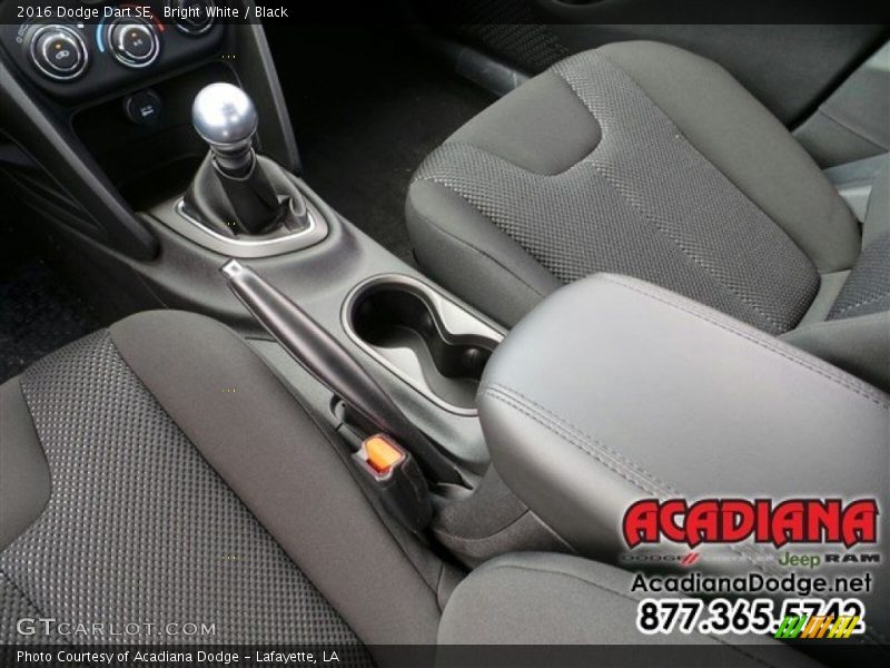 Bright White / Black 2016 Dodge Dart SE